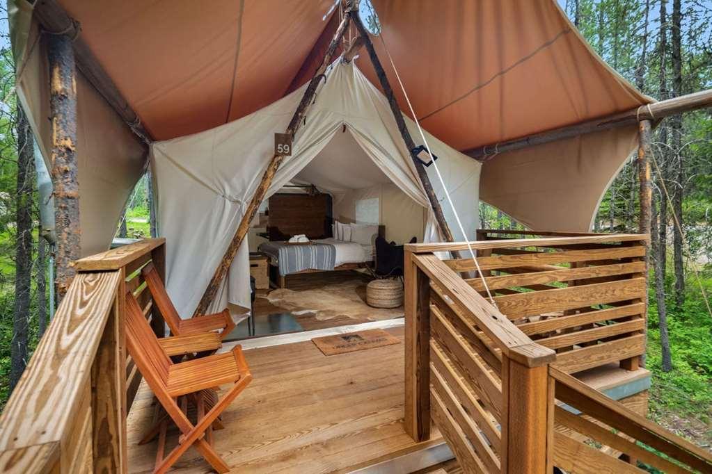 Under Canvas Acadia Surry Room photo